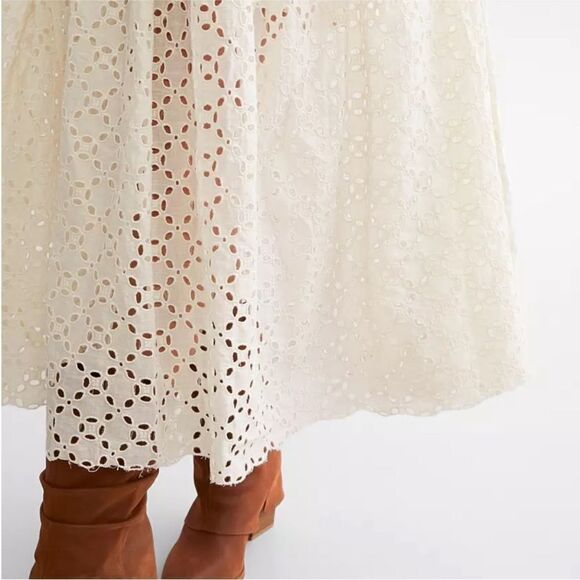 Free People NWT Perfect Storm MIDI Dress in the color Tea. Size XS - Picture 7 of 12